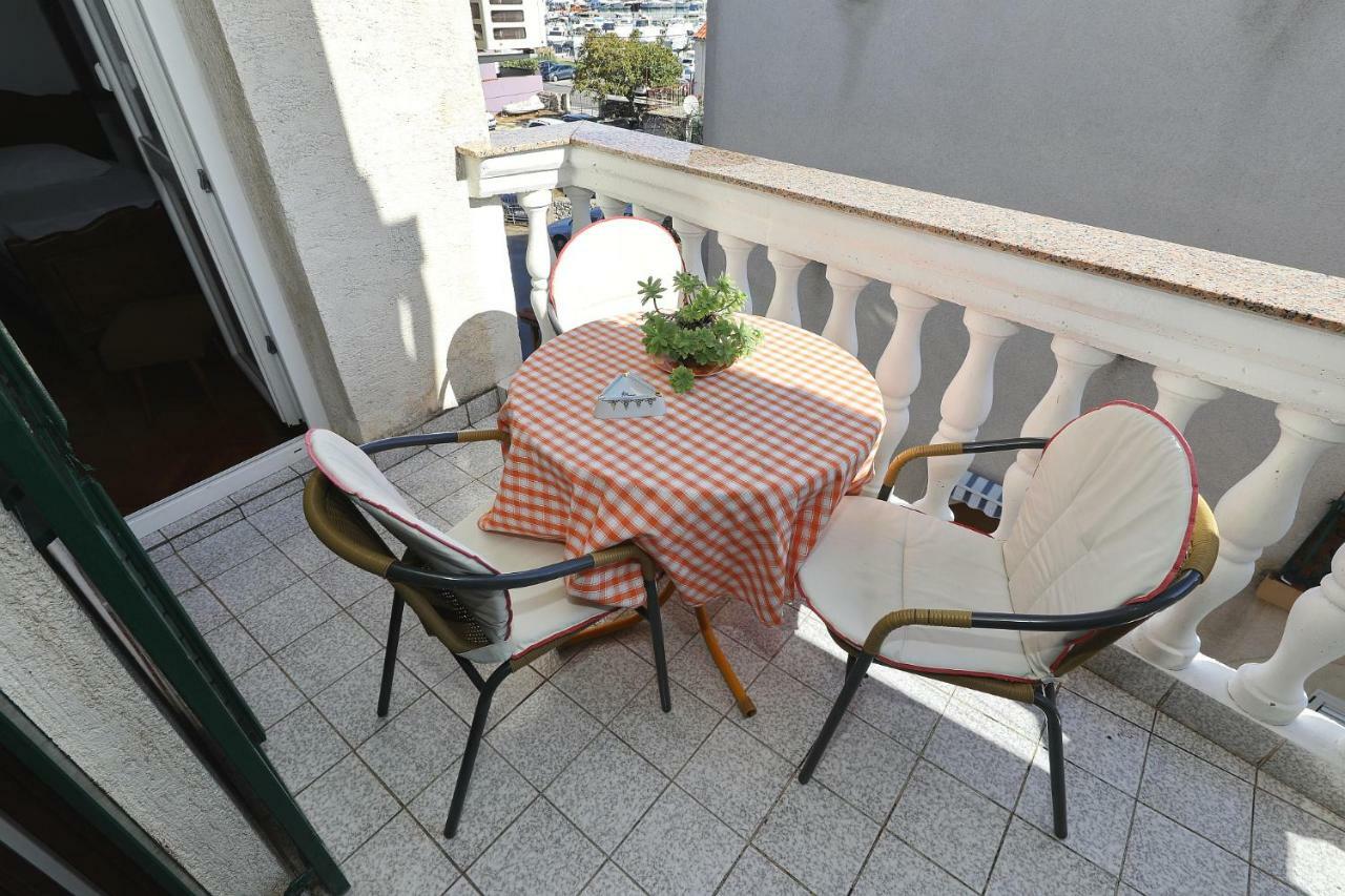 Apartments Vedrana ビオグラード・ナ・モル エクステリア 写真