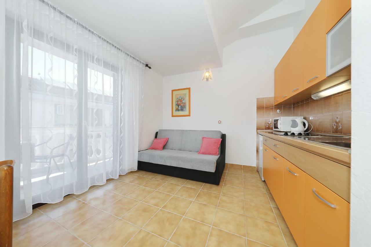 Apartments Vedrana ビオグラード・ナ・モル エクステリア 写真