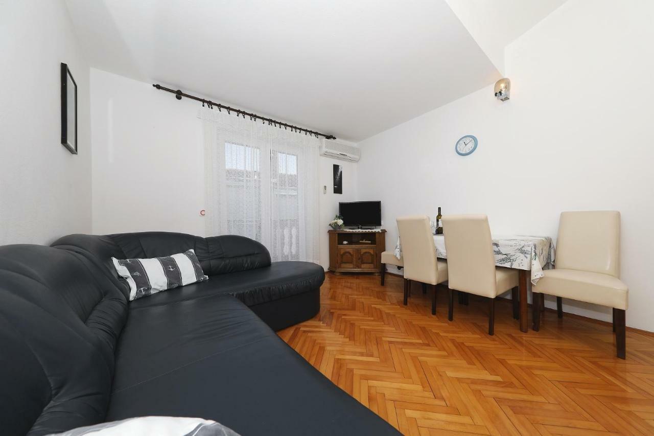 Apartments Vedrana ビオグラード・ナ・モル エクステリア 写真