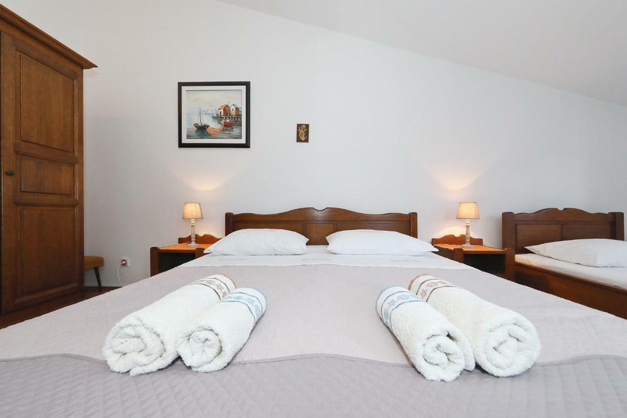 Apartments Vedrana ビオグラード・ナ・モル エクステリア 写真