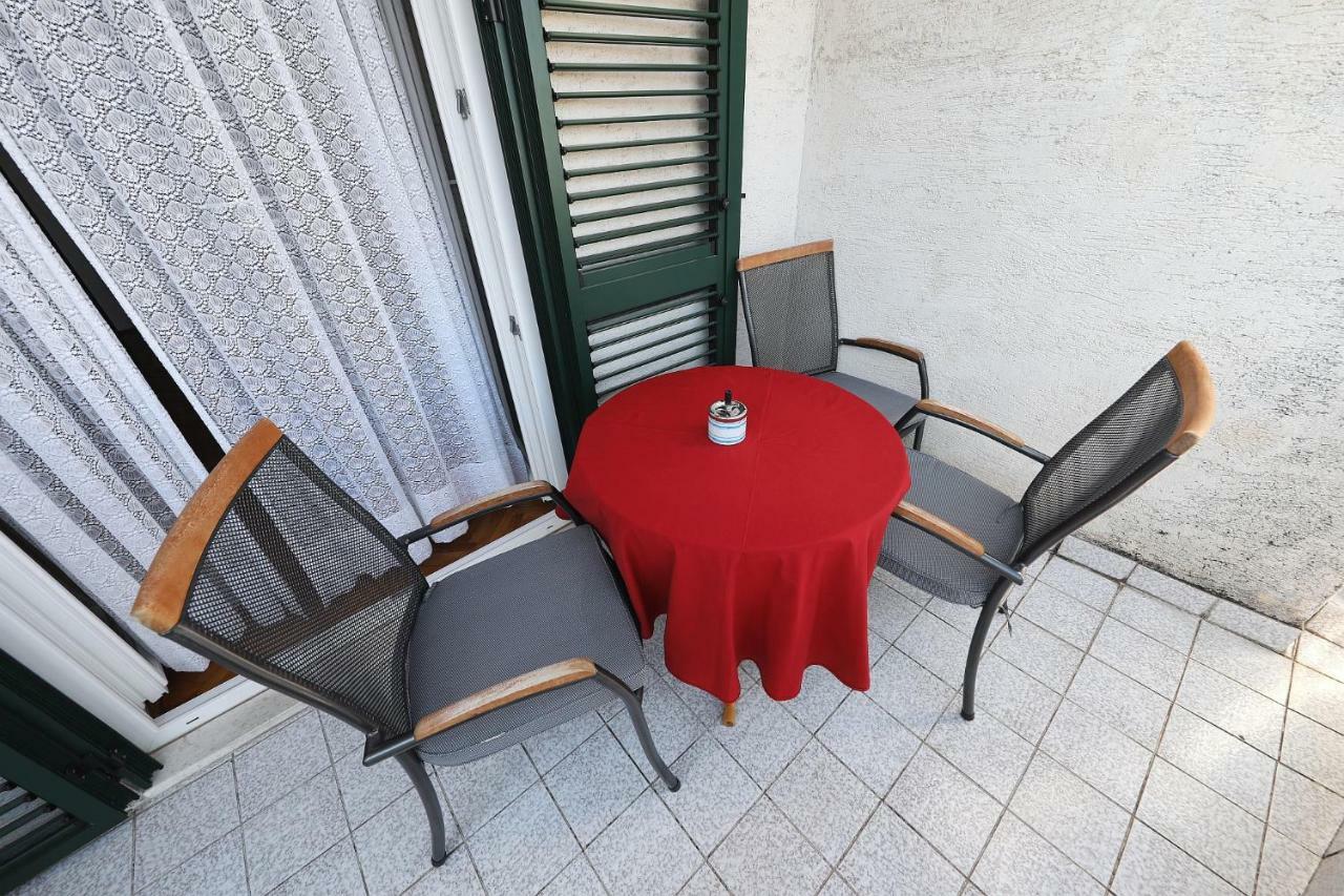 Apartments Vedrana ビオグラード・ナ・モル エクステリア 写真