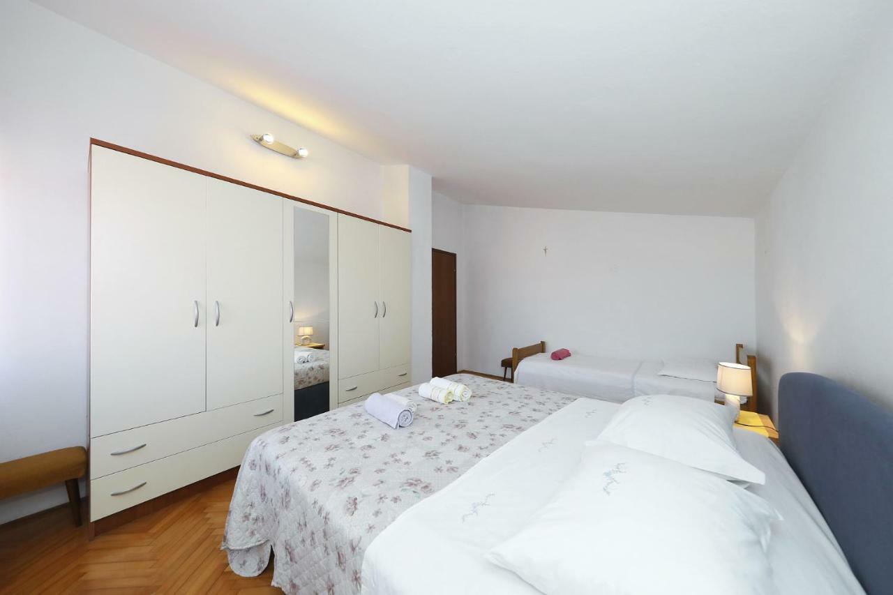 Apartments Vedrana ビオグラード・ナ・モル エクステリア 写真