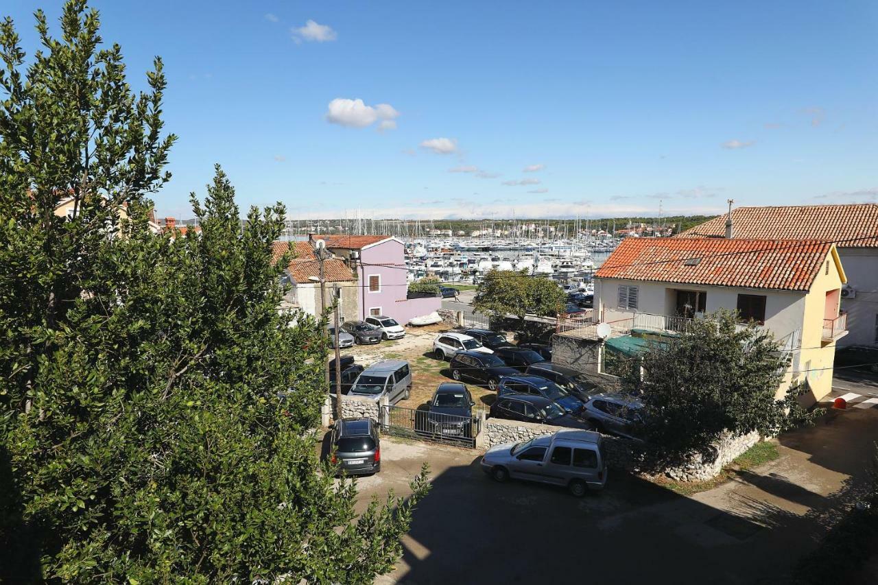 Apartments Vedrana ビオグラード・ナ・モル エクステリア 写真