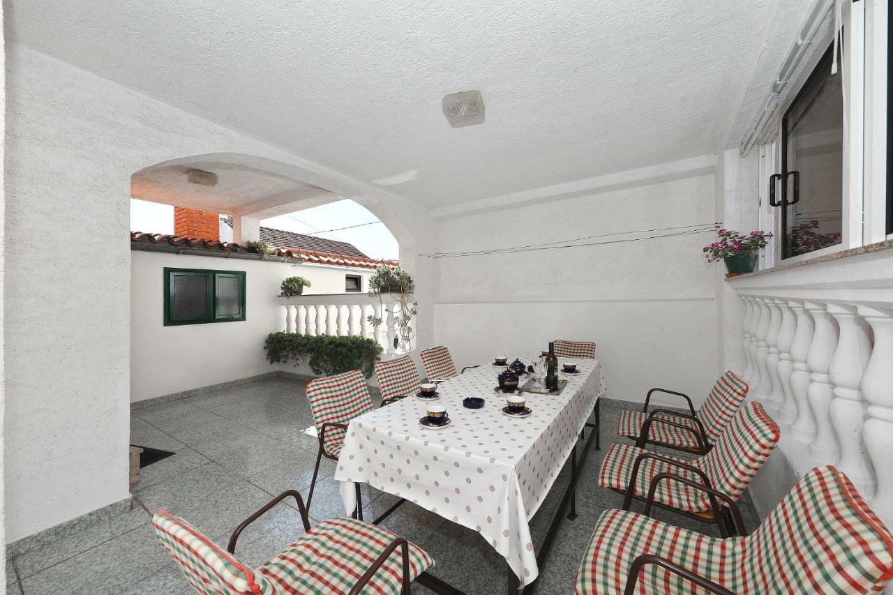 Apartments Vedrana ビオグラード・ナ・モル エクステリア 写真